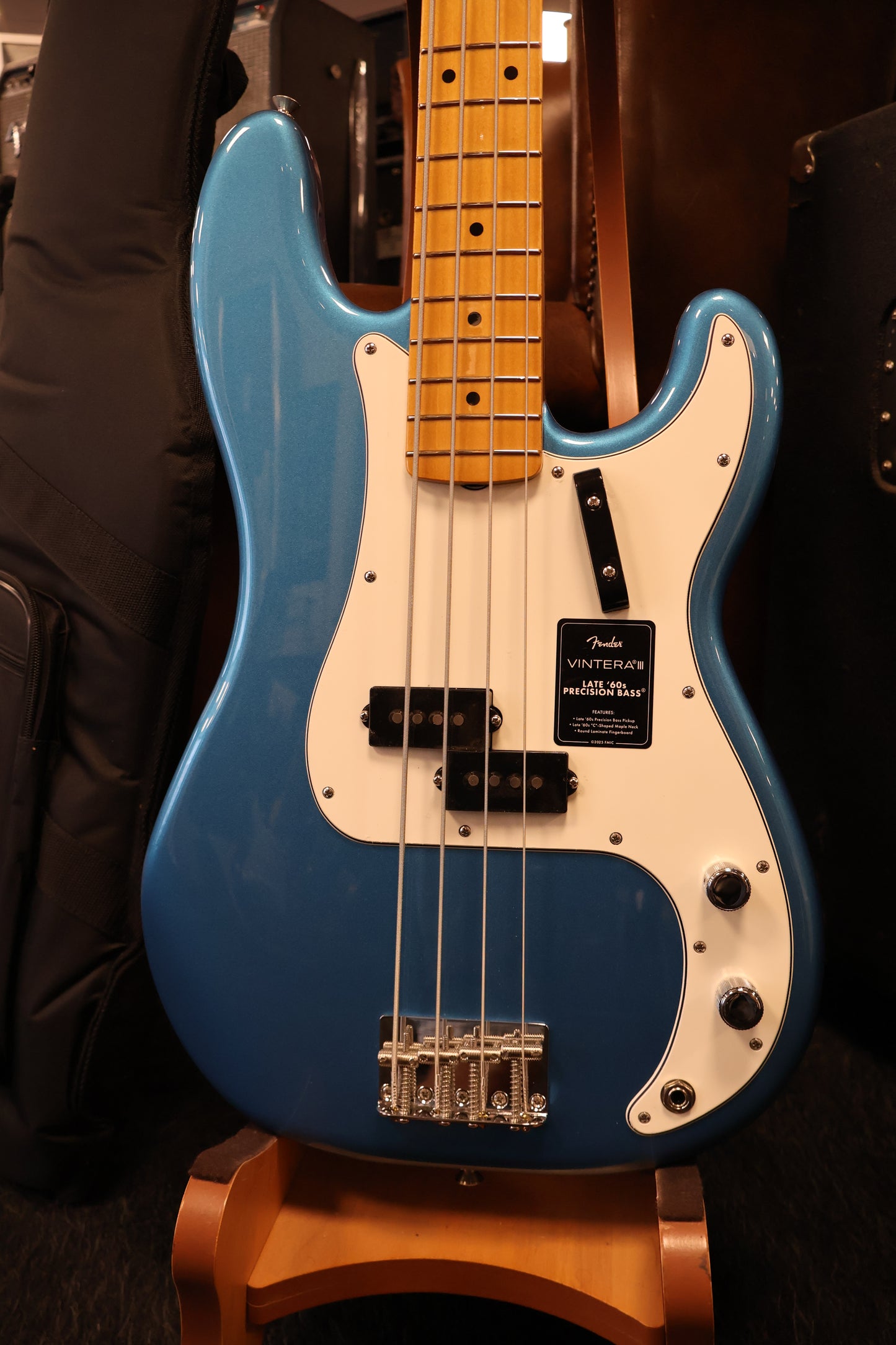 Fender Vintera III Late '60s Precision Bass Lake Placid Blue (B-Stock)