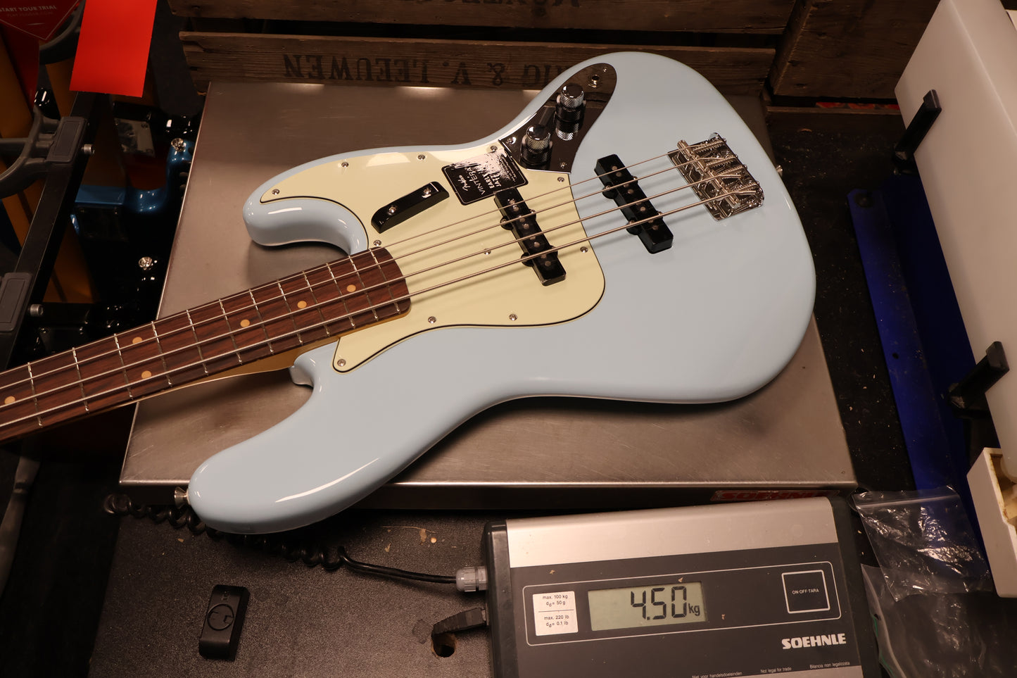 Fender Vintera III Early '60s Jazz Bass Sonic Blue (B-Stock)
