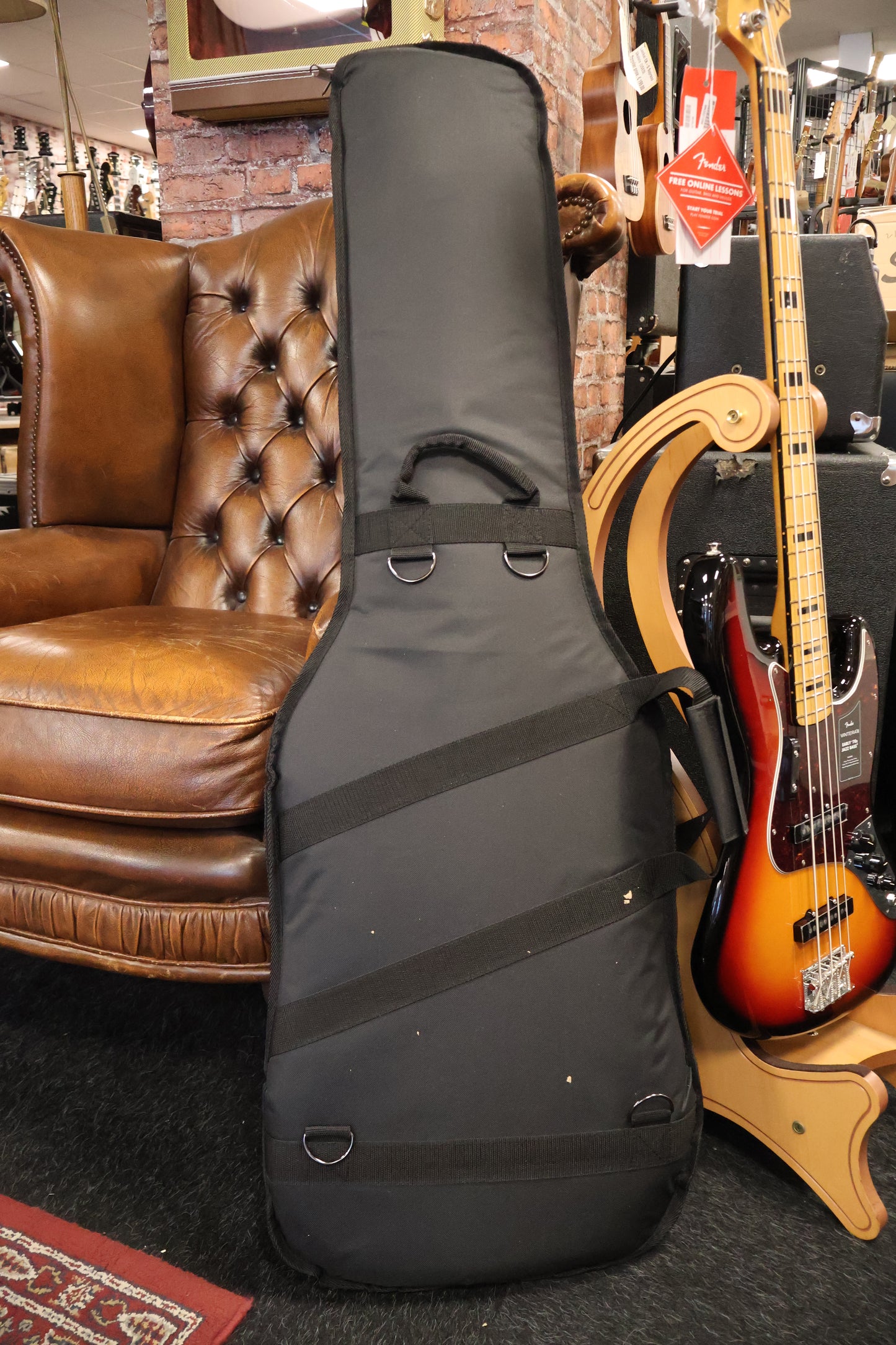 Fender Vintera III Early '70s Jazz Bass 3-Color Sunburst (B-Stock)