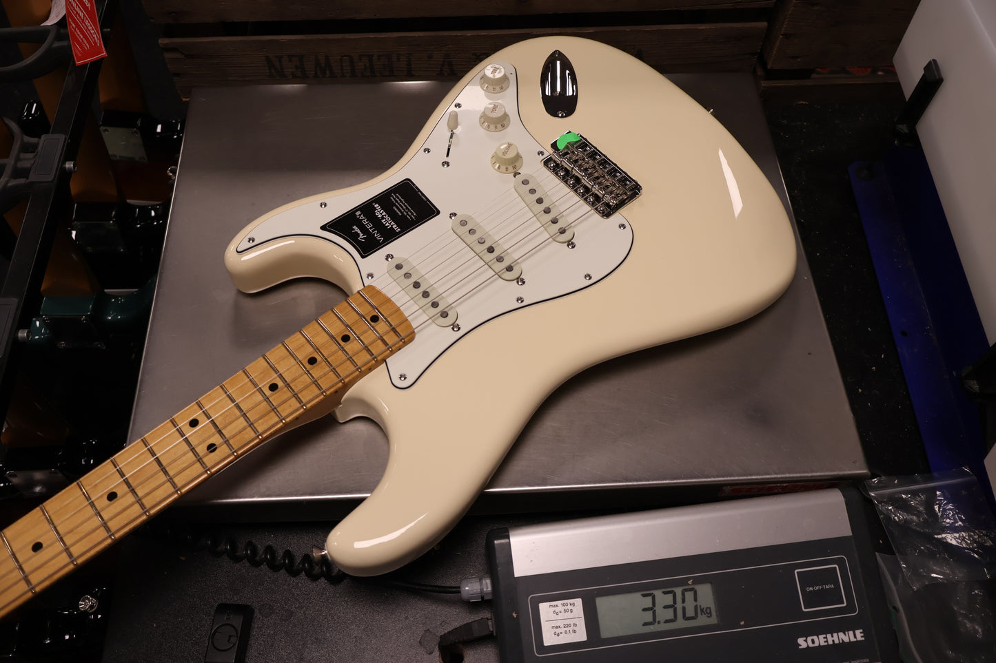 Fender Vintera III Late '60s Stratocaster Olympic White (B-Stock)