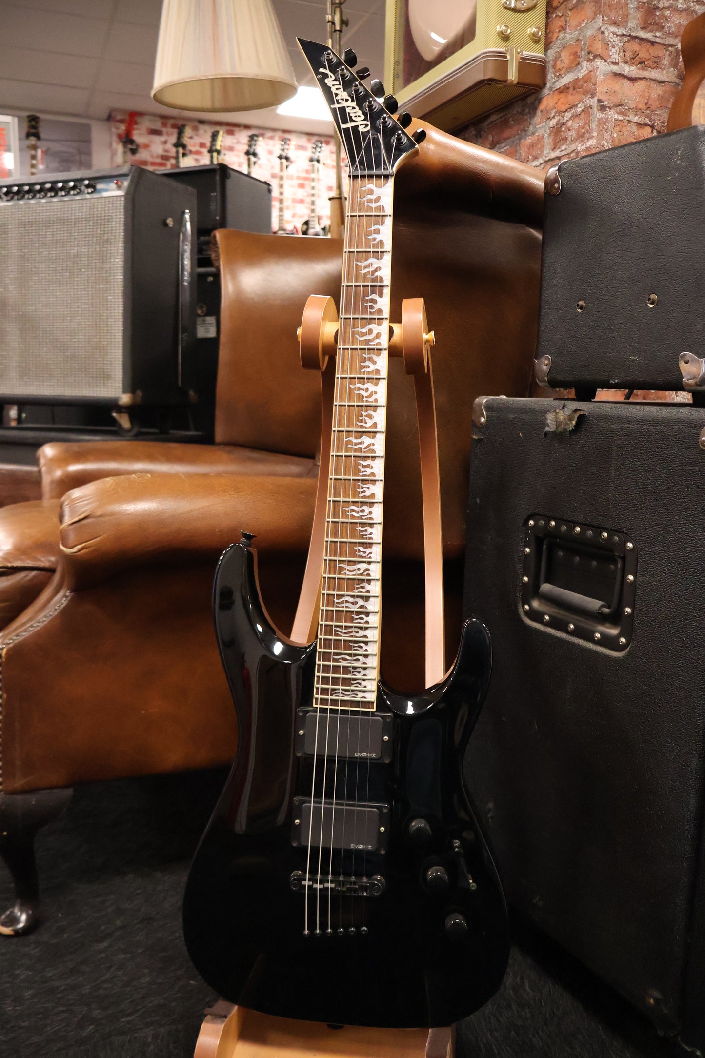 Jackson DKMGTFF Dinky Hard Tail Flame Fingerboard