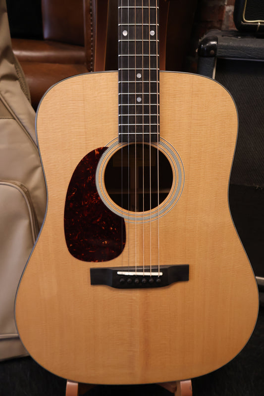 Eastman E1D Lefty Dreadnought All Solid Sitka Spruce top with Gigbag (B-Stock)