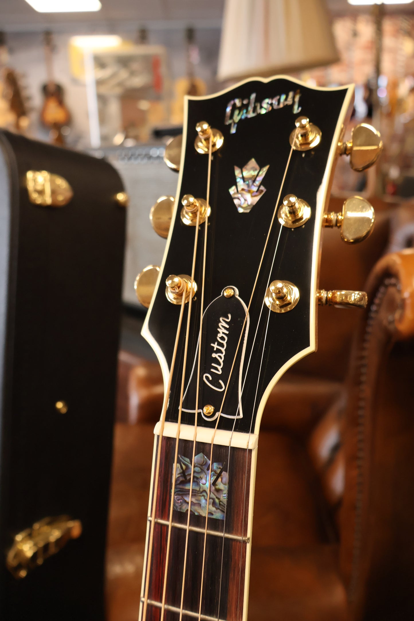 Gibson SJ-200 Custom Elegant Koa