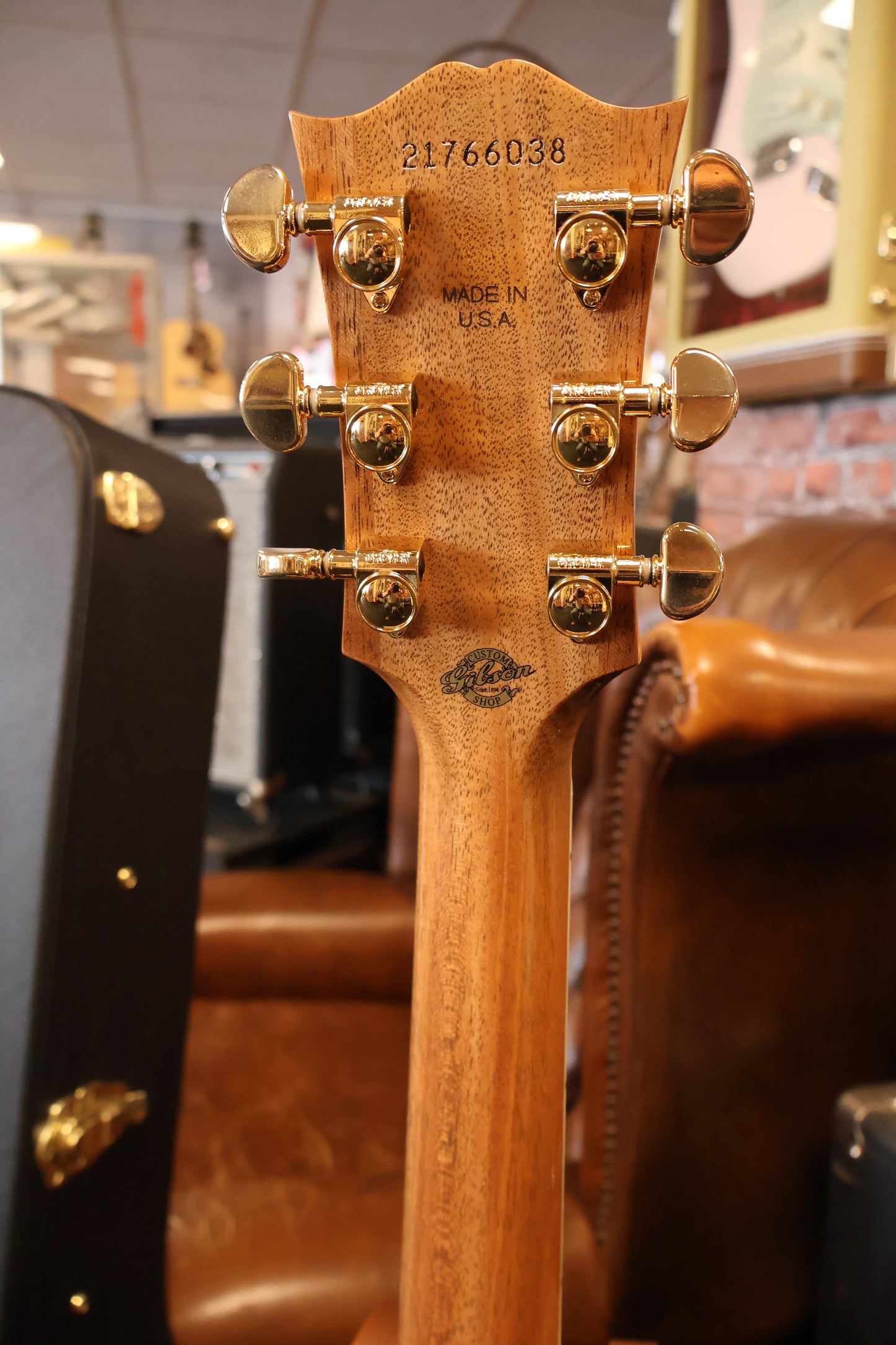 Gibson SJ-200 Custom Elegant Koa
