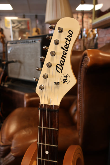 Danelectro '84 lipstick guitar (Used)