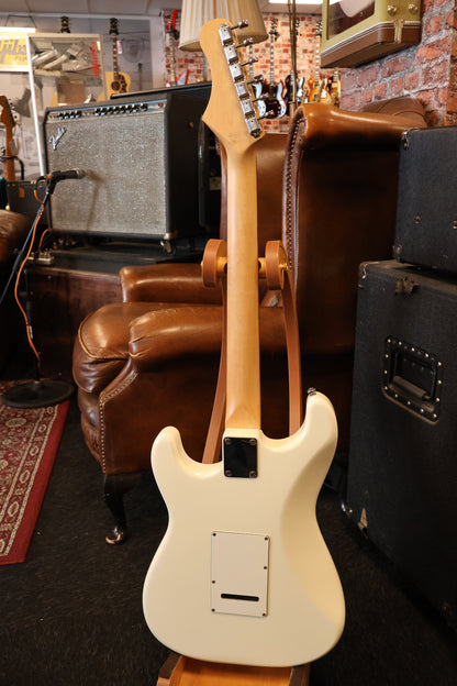 Danelectro '84 lipstick guitar (Used)