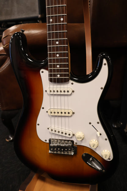 SX Stratocaster model Sunburst (Used)