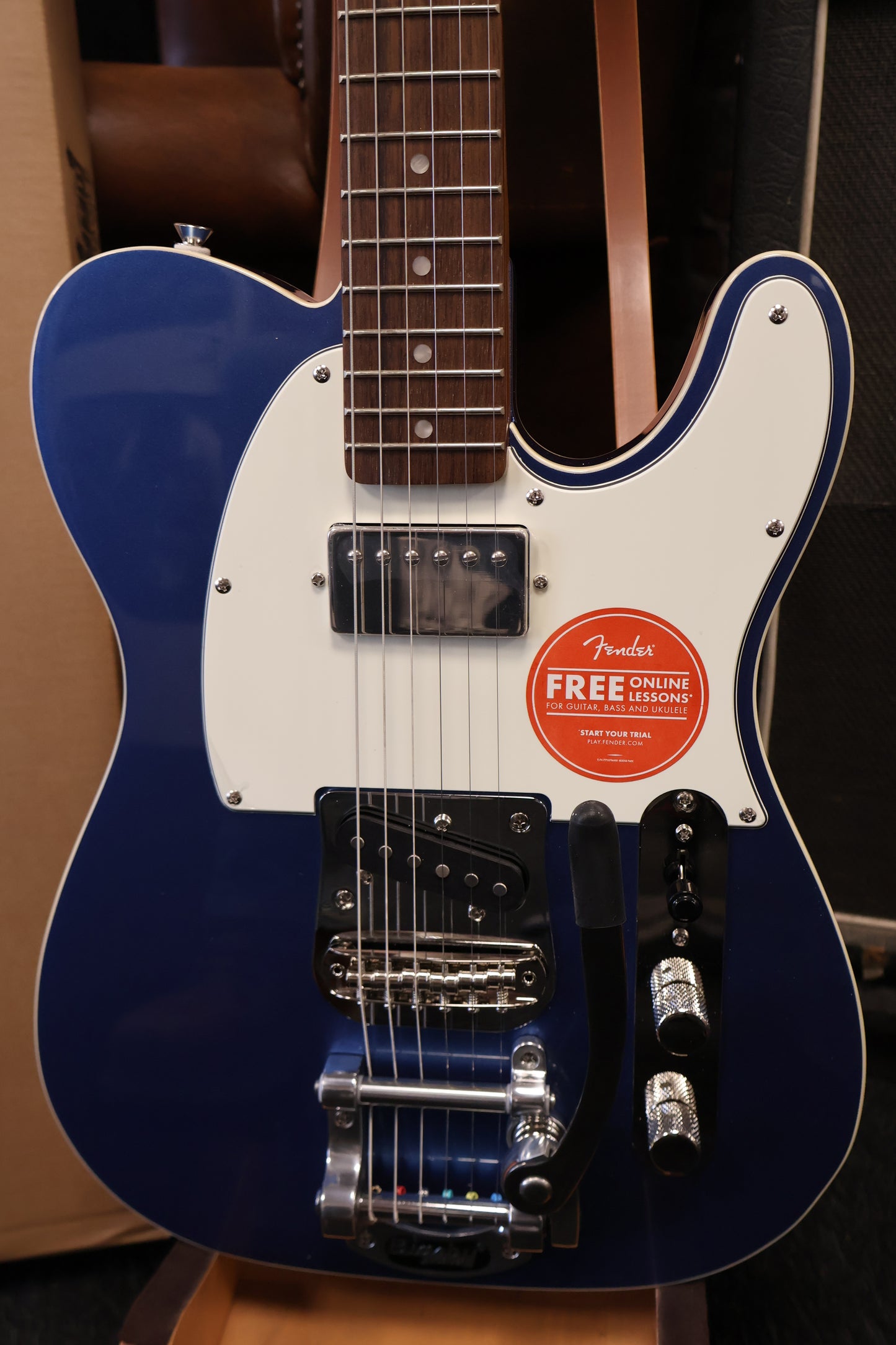 Squier Classic Vibe Custom Telecaster SH with Bigsby Lake Placid Blue