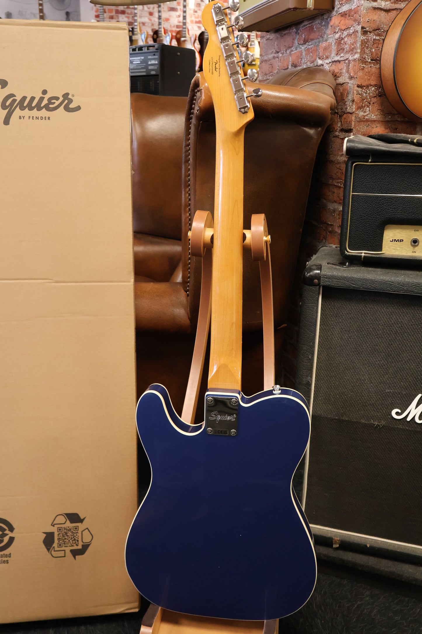 Squier Classic Vibe Custom Telecaster SH with Bigsby Lake Placid Blue