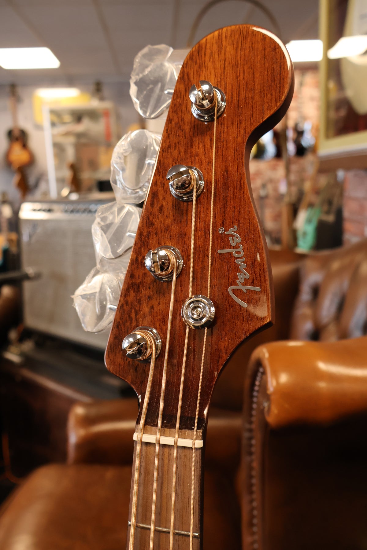 Fender California Deluxe Kingman Bass CE Black
