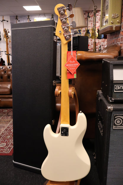 Fender AVRI II '66 Jazz Bass Olympic White (Used)