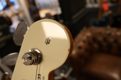 Fender AVRI II '66 Jazz Bass Olympic White (Used)