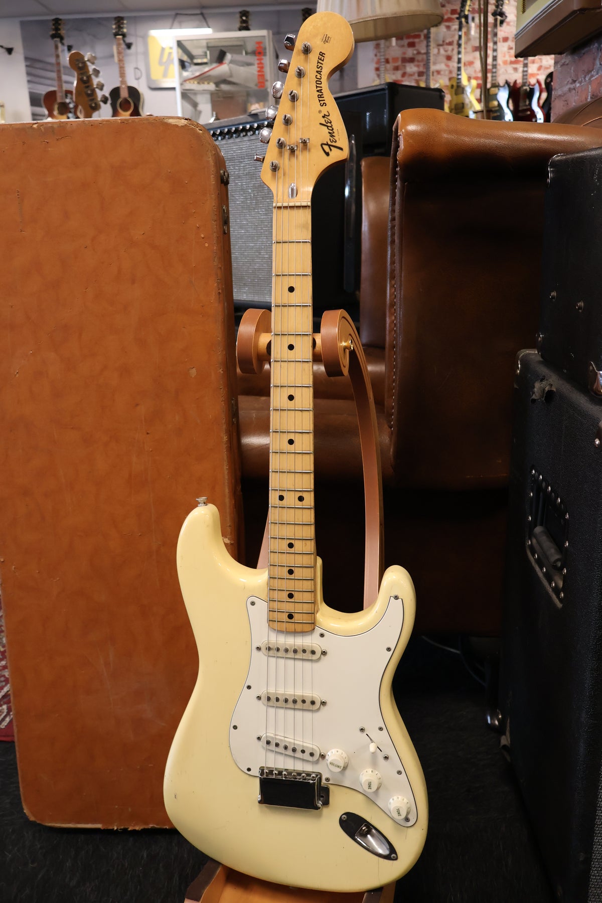 Fender 1974 Stratocaster Olympic White Maple Neck OHSC