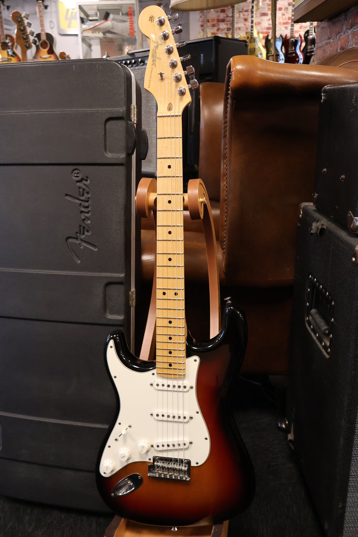 Fender 2009 American Stratocaster Sunburst Lefty (Used)