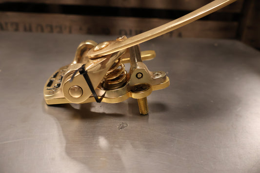 Bigsby B5 Vibrato Tailpiece Gold With Vibromate (Used)