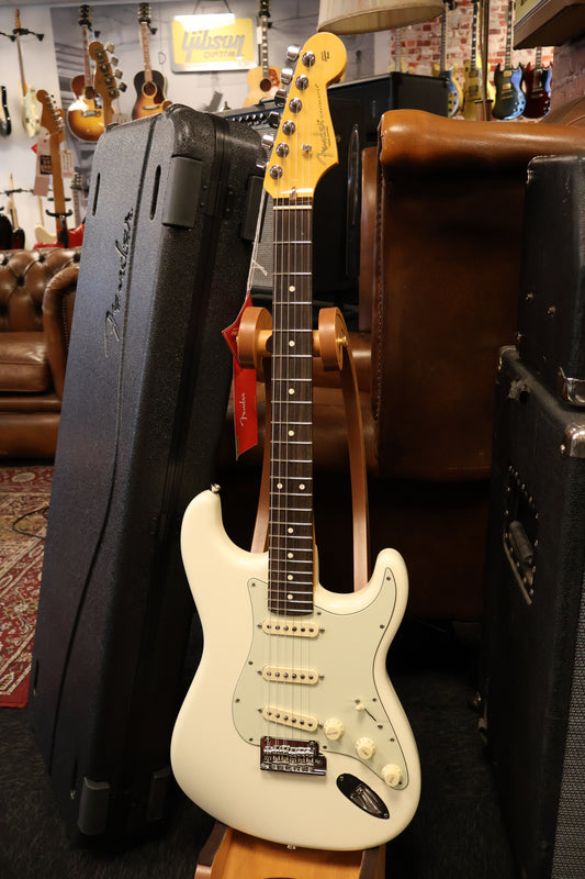 Fender American Professional Stratocaster Olympic White