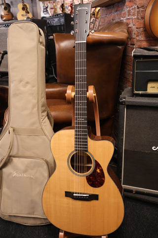 Eastman E1OMCE-DLX Orchestra Special (B-Stock)