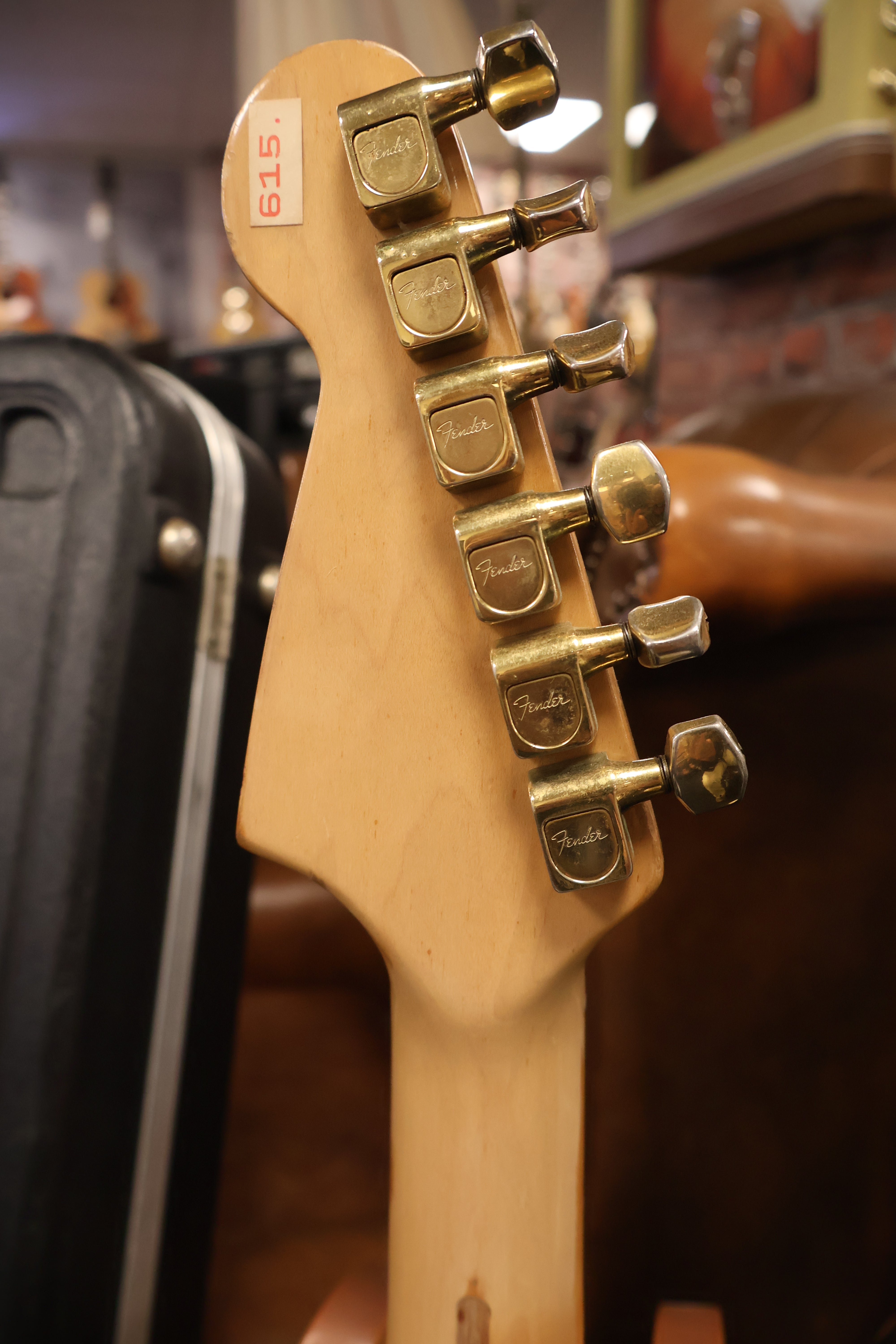 Fender 1980 The Strat Olympic White Gold Hardware OHSC – Dirk Witte
