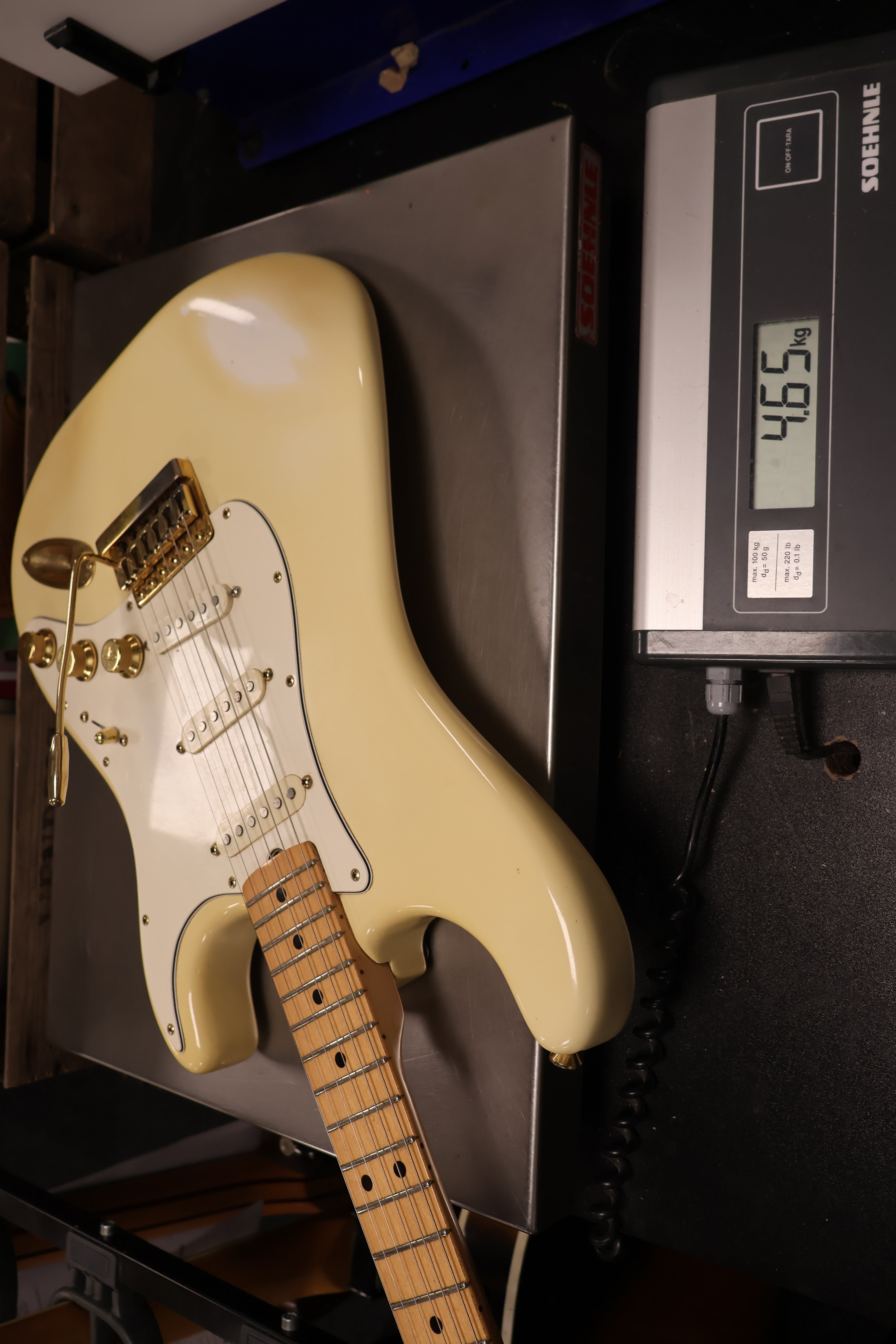 Fender 1980 The Strat Olympic White Gold Hardware OHSC – Dirk Witte