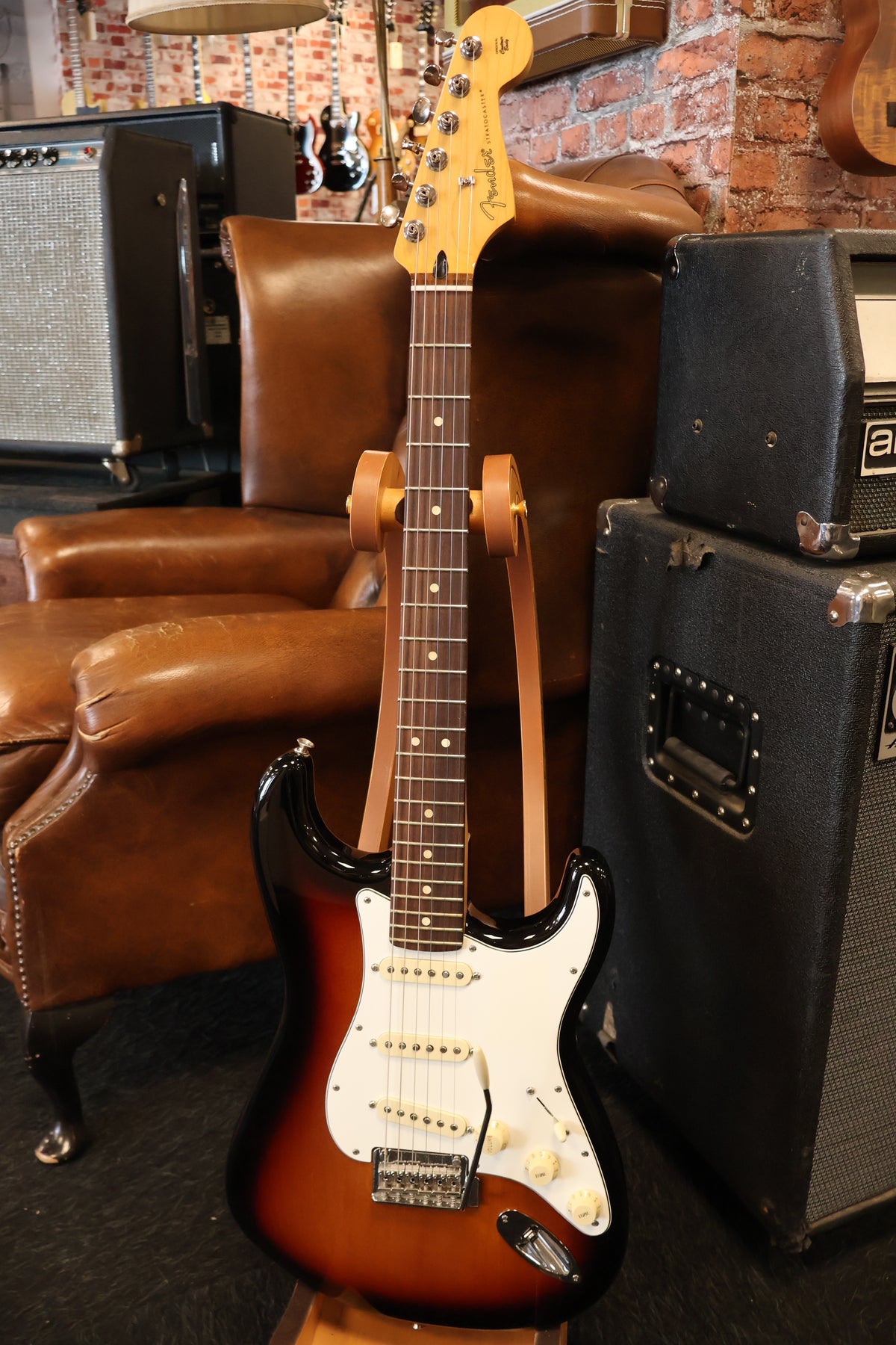 Fender 2025 Player Stratocaster Sunburst (Used)