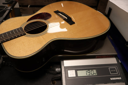 Eastman E8-OM TC Orchestra Model (B-Stock)