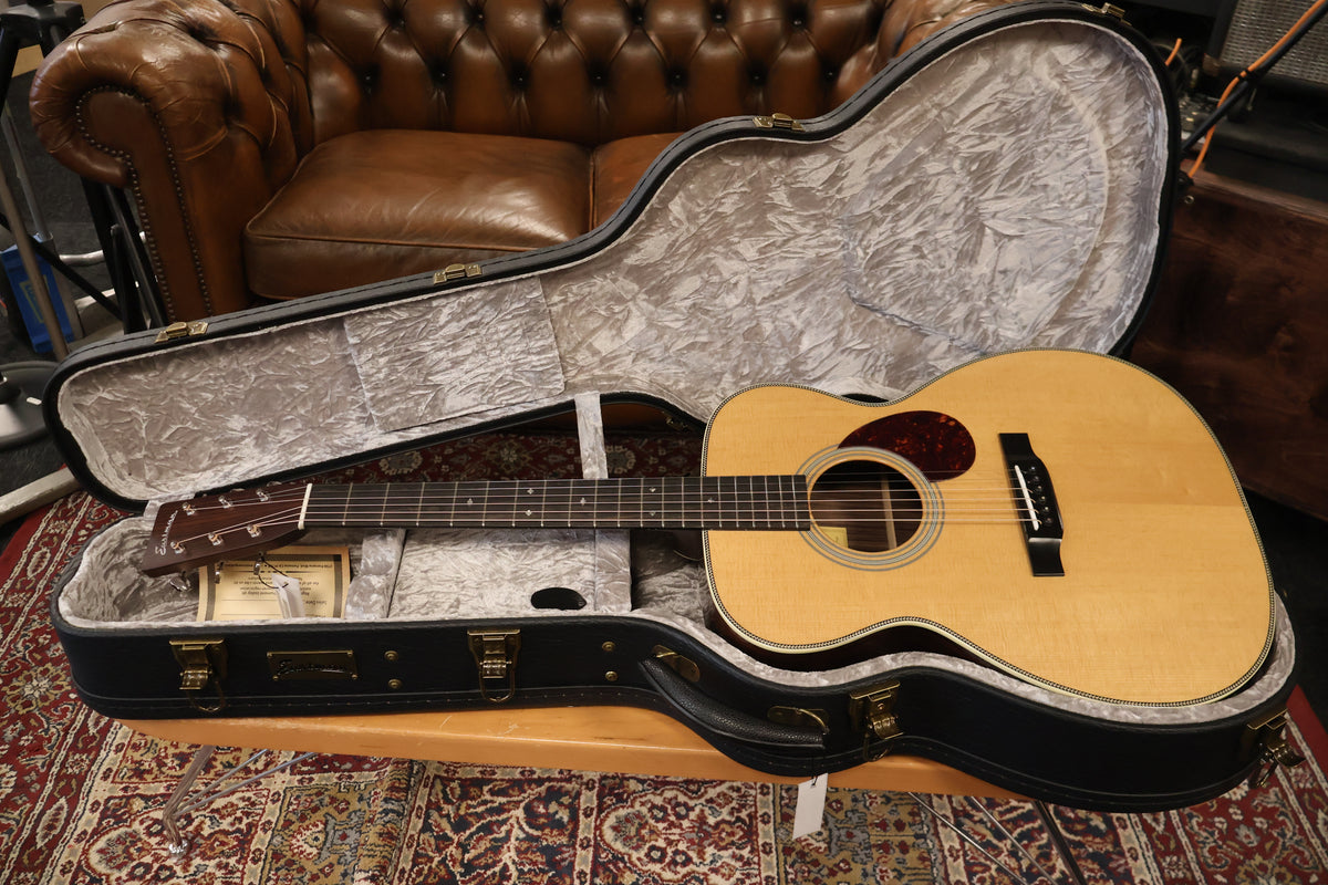 Eastman E8-OM TC Orchestra Model (B-Stock)