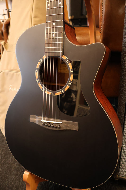 Eastman AC122-2CE-BK Grand Auditorium (B-Stock)