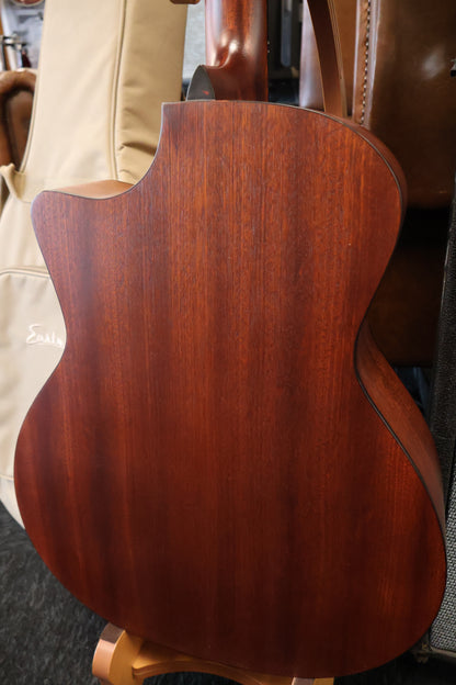 Eastman AC122-2CE-BK Grand Auditorium (B-Stock)
