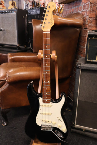 Fender Stratocaster Black 1998 Japan (USED)