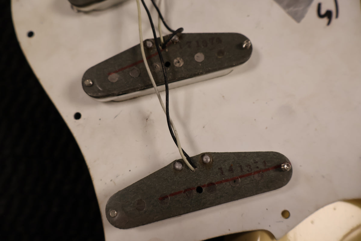 Fender 1974 Stratocaster Olympic White Maple Neck OHSC