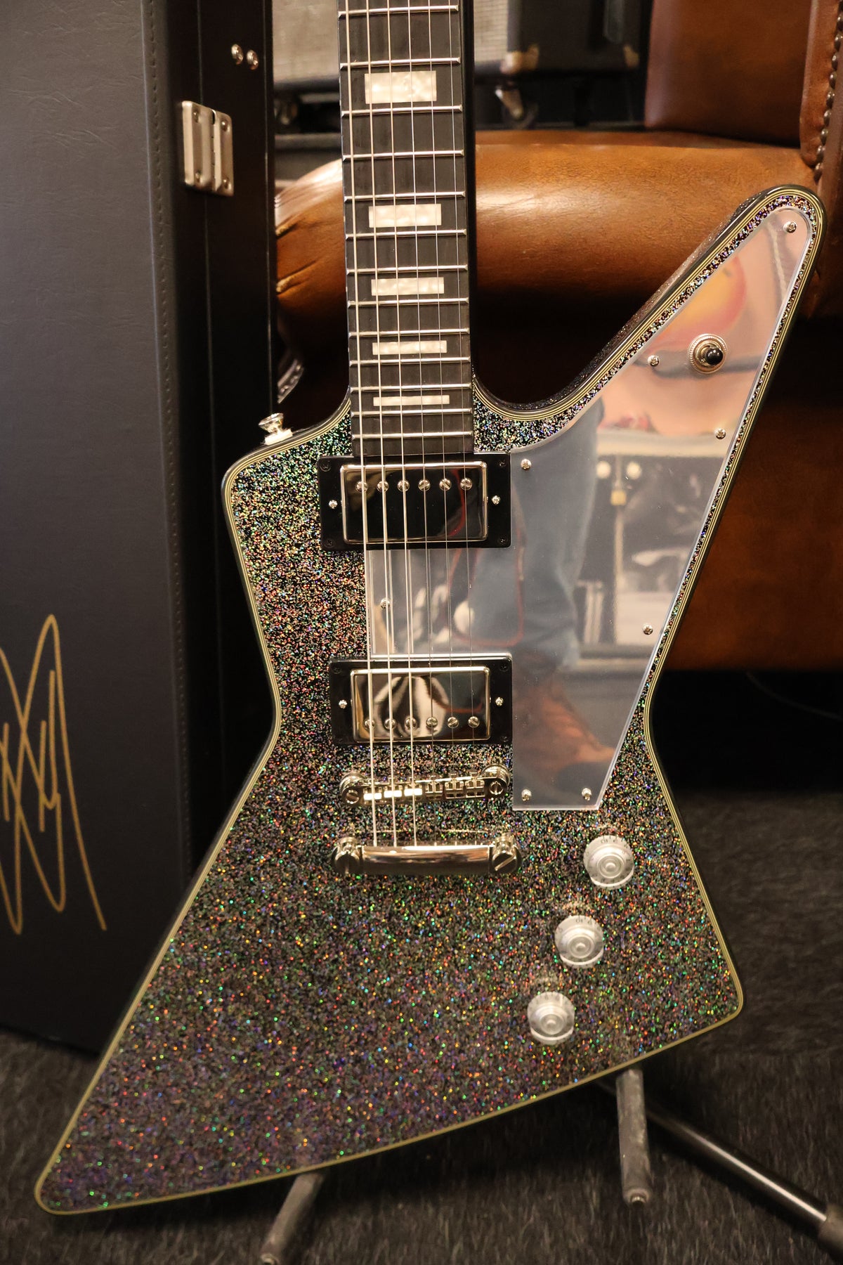 Epiphone Lzzy Hale Explorer Custom, Black Diamond Holographic Sparkle