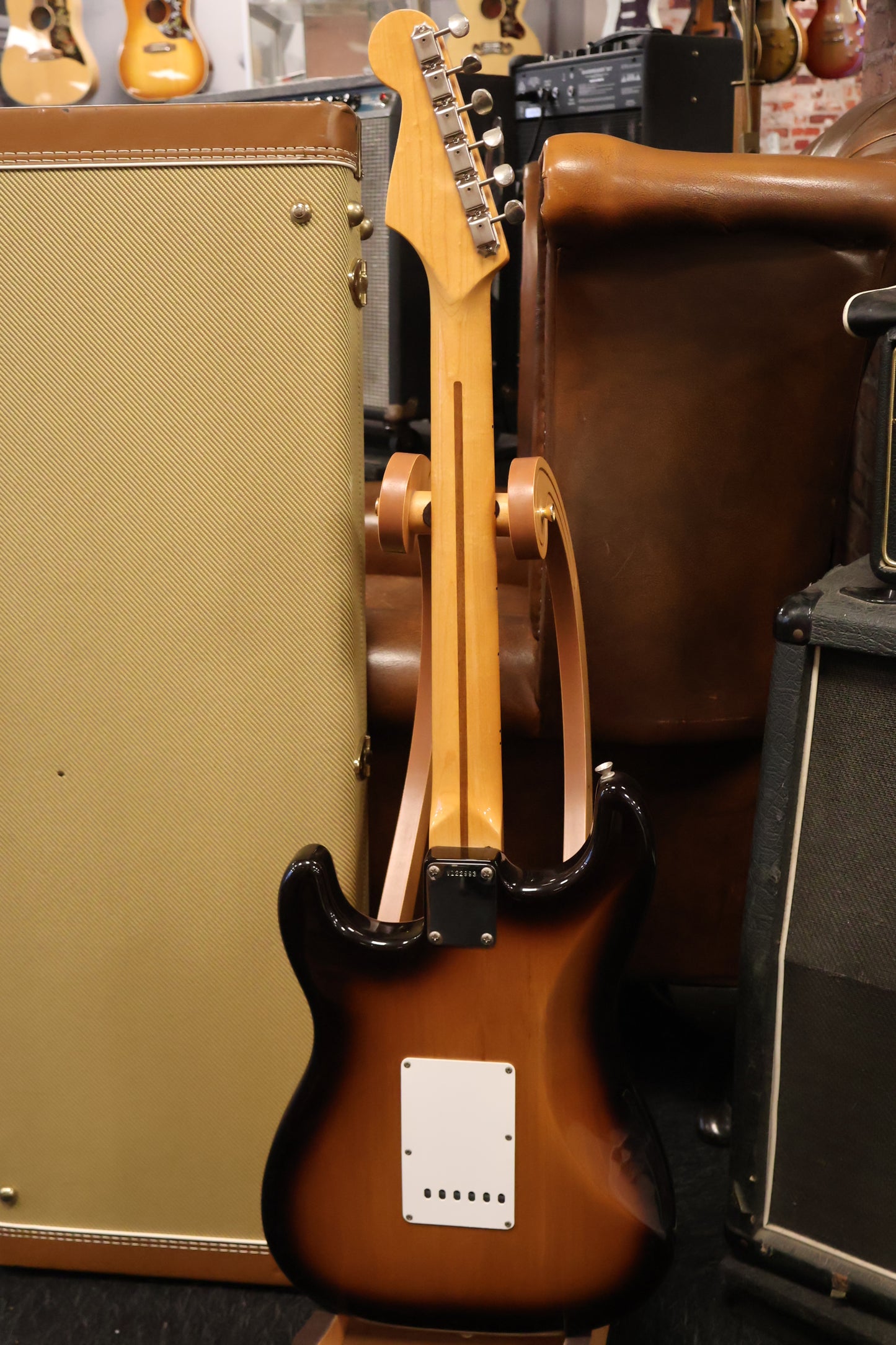 Fender AVRI 57 Stratocaster 2TS (USED)