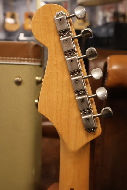 Fender AVRI 57 Stratocaster 2TS (USED)