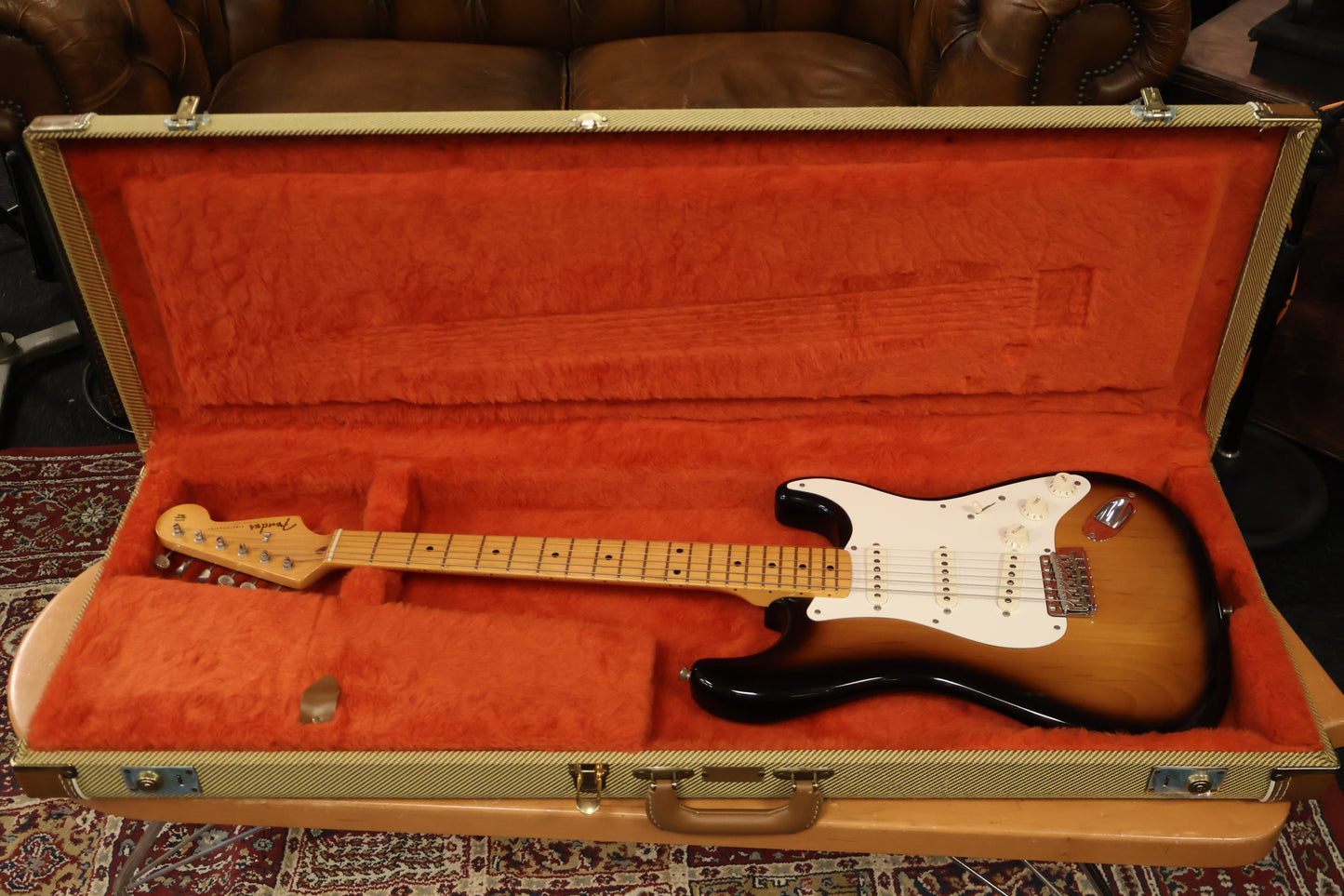 Fender AVRI 57 Stratocaster 2TS (USED)