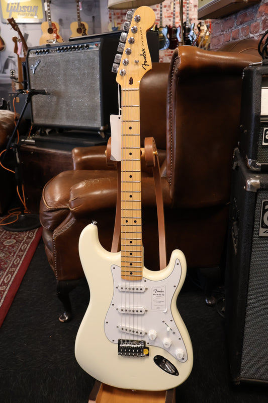 Fender Standard Stratocaster Olympic White (B-Stock)