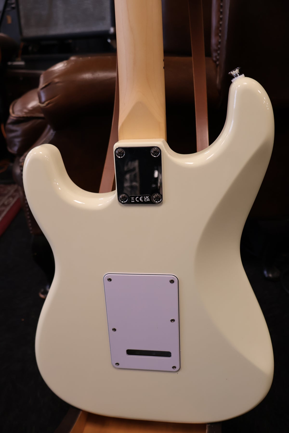 Fender Standard Stratocaster Olympic White (B-Stock)