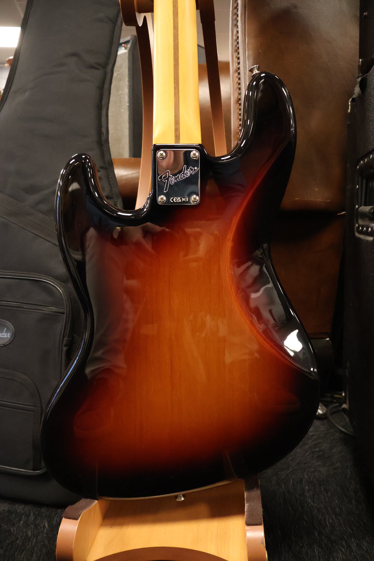 Fender American Professional Classic Jazz Bass 3-Color Sunburst (B-Stock)