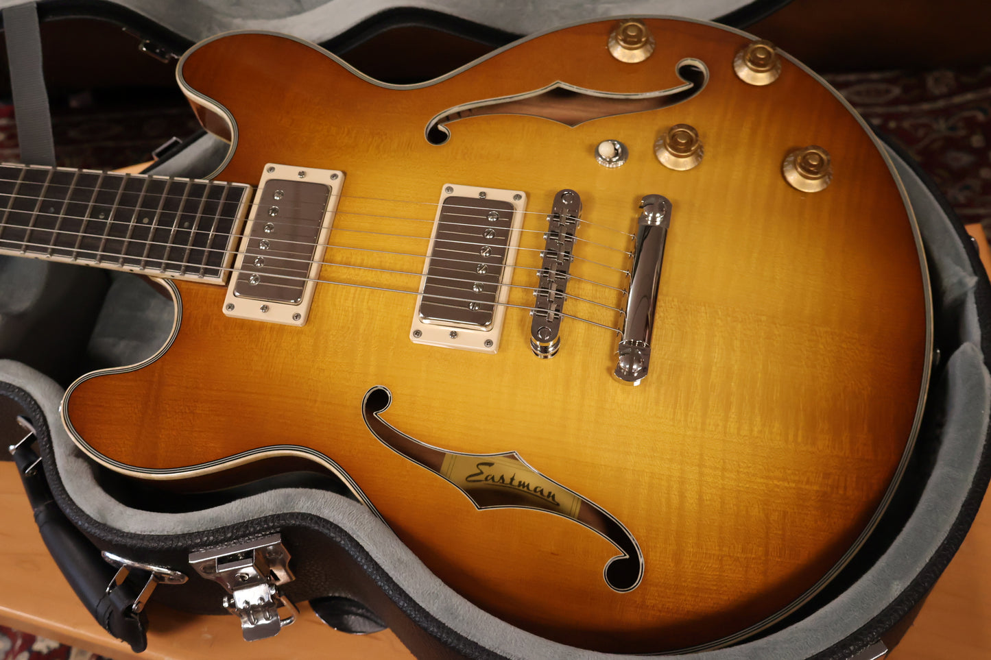 Eastman T184MX-GB Thinline Bare Knuckle HB's (B-Stock)