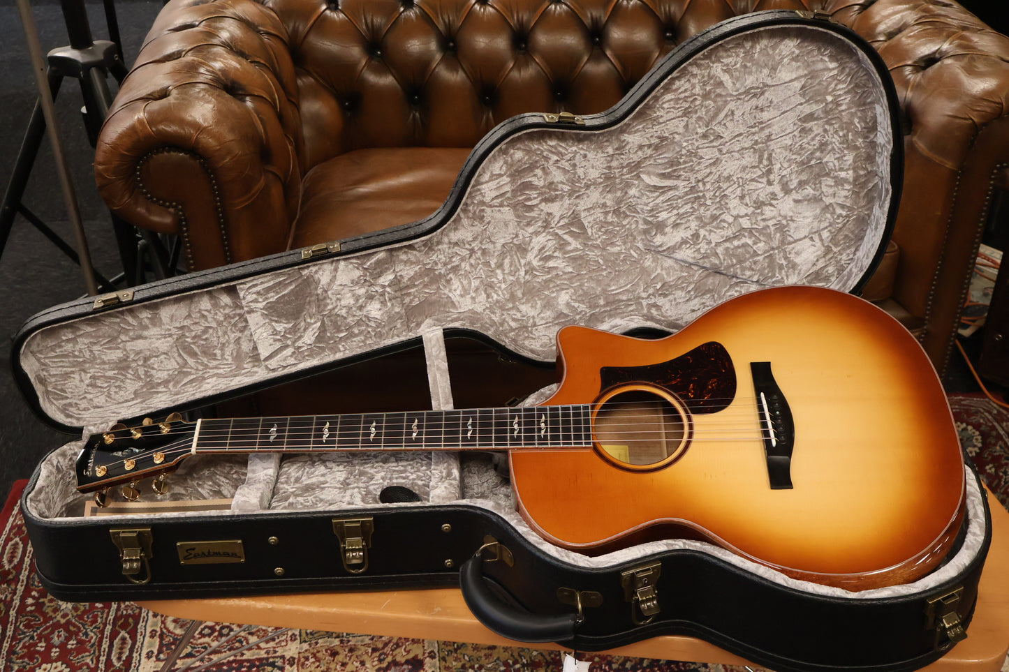 Eastman AC522CE-GB Grand Auditorium (B-Stock)