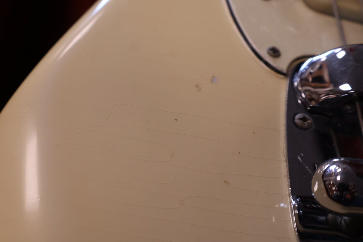 Fender 1974 Mustang Olympic White