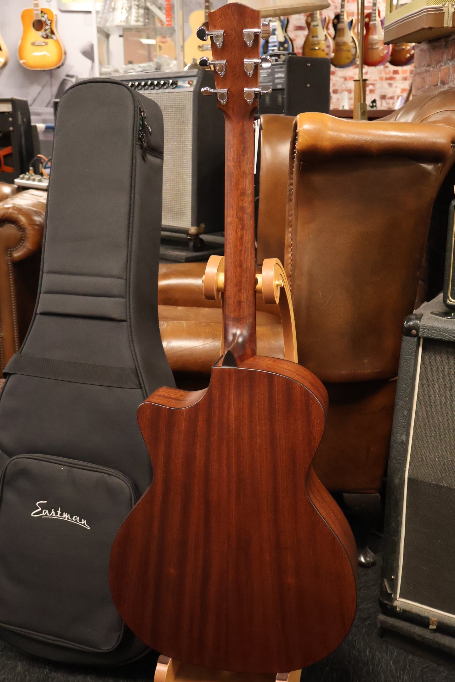 Eastman AC122-2CE Grand Auditorium