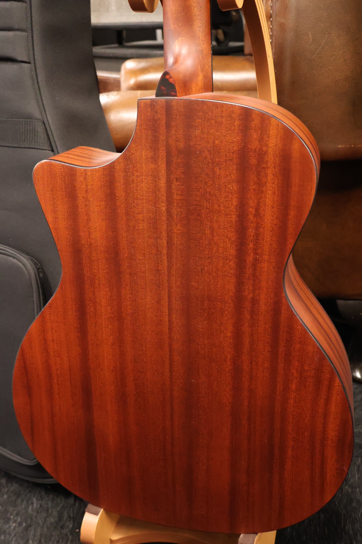 Eastman AC122-1CE Grand Auditorium