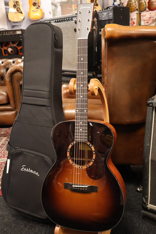 Eastman E2OM-DLX Orchestra Sunburst