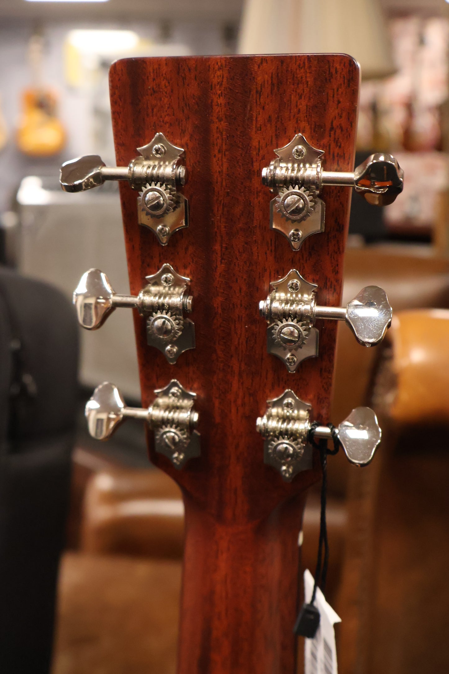 Eastman E2OM-DLX Orchestra Sunburst