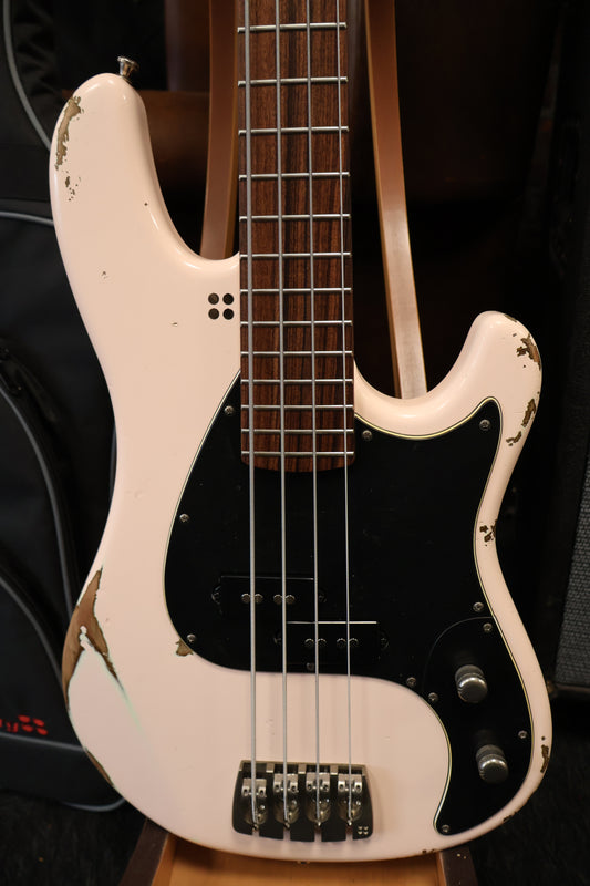 Sandberg California V 4-String Short Scale Hardcore Aged Shell Pink Bass Guitar