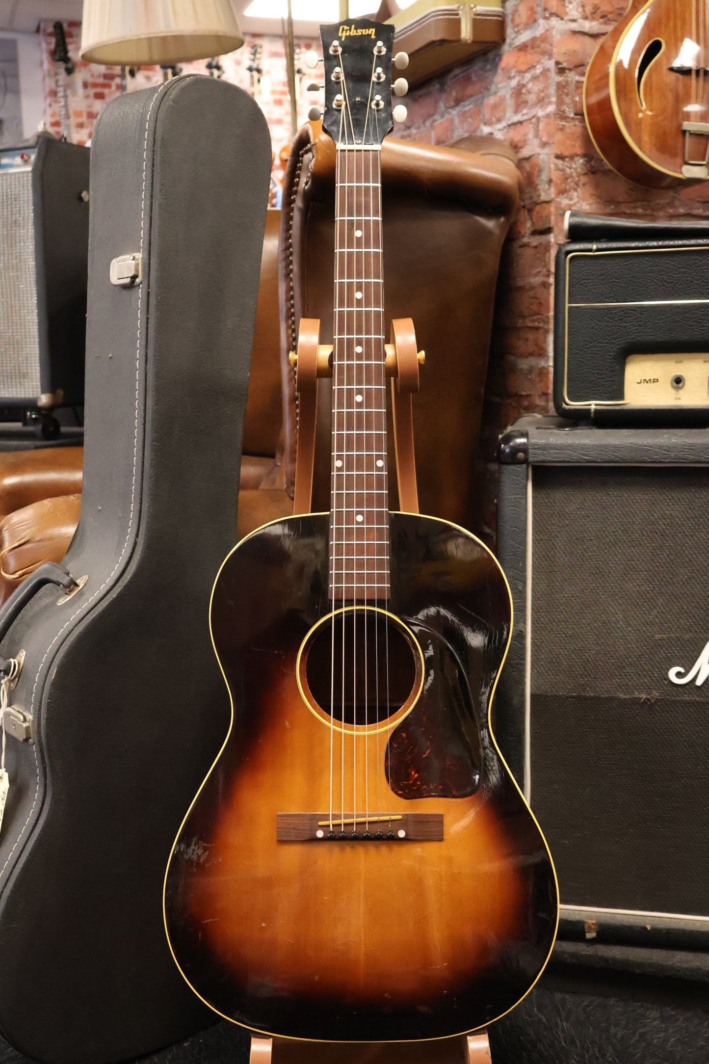 Gibson LG-1 Sunburst 1954