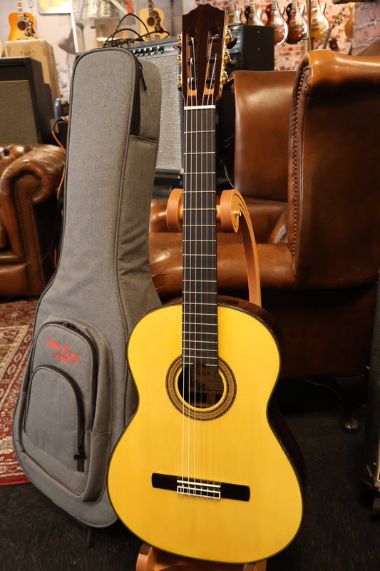 Salvador Cortez Sevillana N/Y All Solid Performer Series flamenco guitar