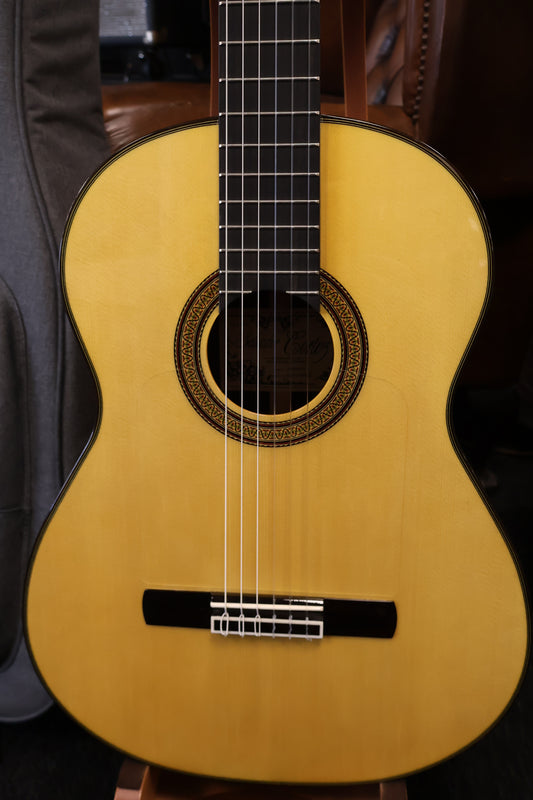 Salvador Cortez Sevillana N/Y All Solid Performer Series flamenco guitar