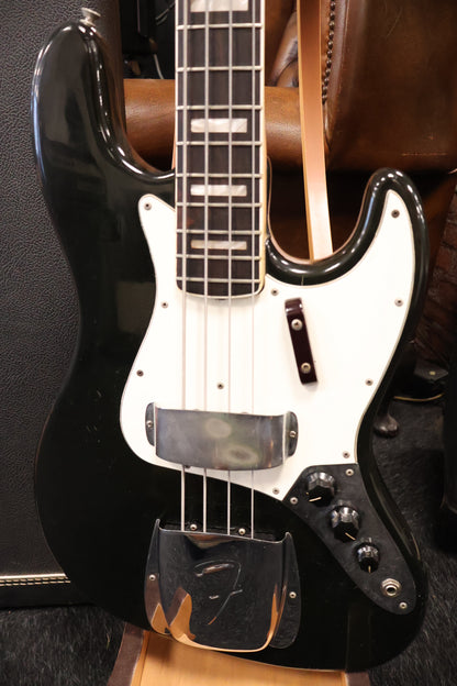 Fender 1972 Jazzbass Black with 60s Case