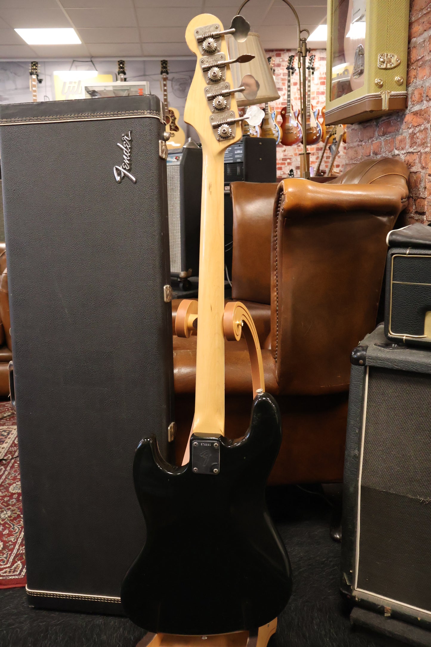 Fender 1972 Jazzbass Black with 60s Case